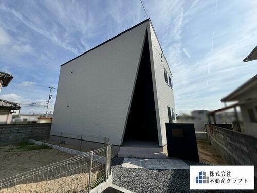 Bright, Fully Renovated 3LDK with Sunroom and Tatami Corner in Okayama, Okayama