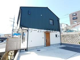 Bright Unrenovated 4LDK House with Tatami Rooms in Takeoka, Kagoshima