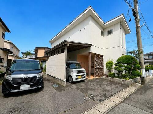 Well-Kept 2SLDK Wooden House on Generous Lot in Quiet Akita in Akita