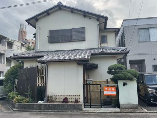 Spacious 5DK Wooden Home with Dual Kitchens near Ritsurin Garden in Kagawa