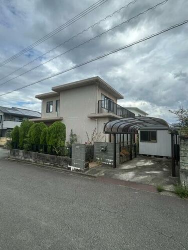 Spacious 5DK RC House with Roof Balcony in Niihama – Fair Condition, Ready to Renovate in Ehime