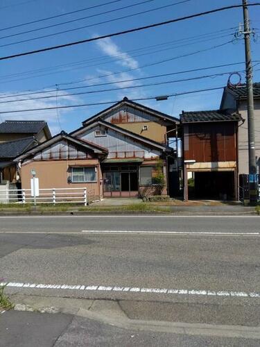 Spacious Unrenovated 8DK Wooden House with Garden in Zenkoji, Imizu in Toyama