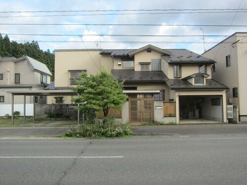 Spacious 8LDK Wooden House with Renovation Potential in Kagano, Morioka in Iwate