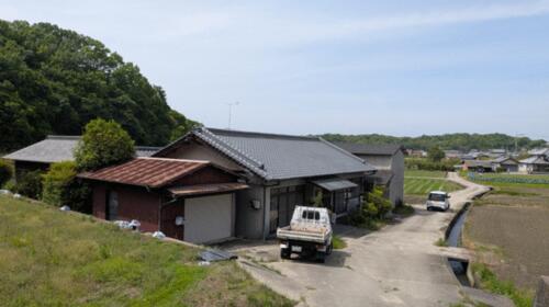 Spacious Unrenovated 8DK Wooden House on a Large Lot in Rural Ayagawa, Kagawa, Kagawa