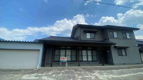 Spacious 8LDK Wooden Home on a Large Lot in Quiet Yamadakojima, Toyama in Toyama
