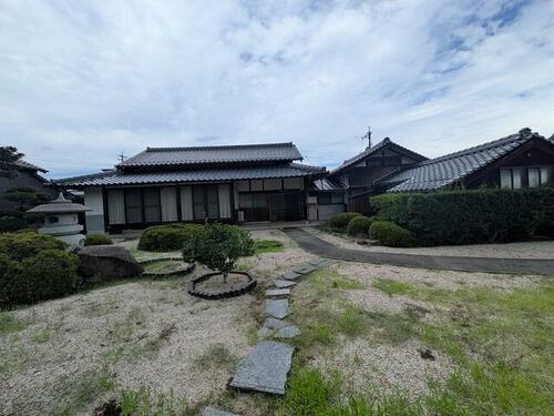 Spacious 6LDK Traditional House with Railway Views in Izumo, Shimane