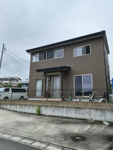 Spacious 6SLDK Wooden House with Parking and Solar in Koriyama, Fukushima