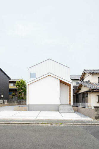 Nearly-New 3SLDK Wooden House with Triangle Roof in Hamamatsu Chuo-ku, Shizuoka