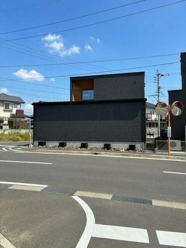 Bright 3LDK Wooden Home in Hanataka, Sasebo, Nagasaki