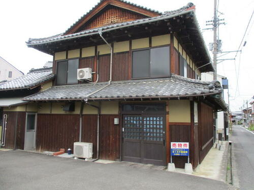 Spacious 6SLDK Traditional House Near Iyo-Himi Station, Ehime