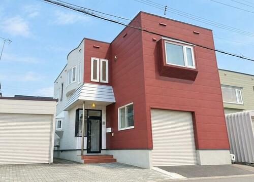 Spacious 4LDK Wooden Home Near Minami-Nagayama Station, Hokkaido