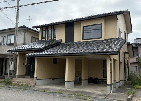 Spacious 4LDK Home with Wood Ceilings in Uwayasuhara, Ishikawa
