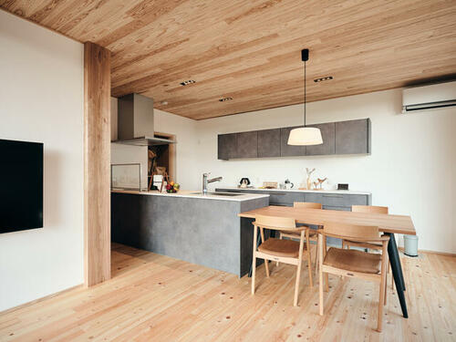 Excellent 3LDK Home with Solar Power in Peaceful Higashi-ku, Kumamoto