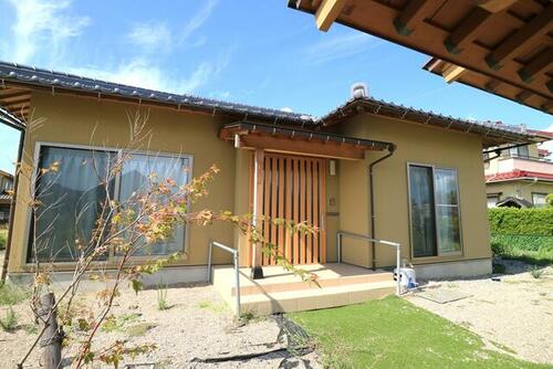Bright Tatami Home with a Garden-View Veranda in Sueyoshi, Shika, Ishikawa