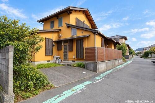 Warm Wood-Accent 4LDK Home with Tatami Rooms and Garden in Mishima, Mishima, Shizuoka