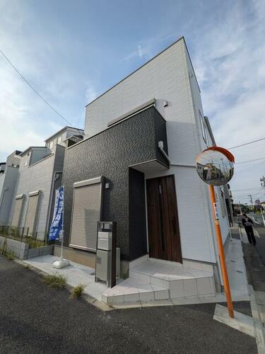 Modern 3LDK Home with Rooftop Balcony in Katsushika, Tokyo