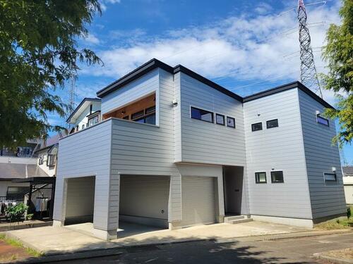 Modern 3SLDK with Indoor Garage in Nagaoka, Niigata