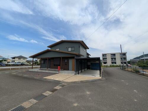 Modern 3SLDK Home with Heated Floors and Abundant Storage in Echizen, Echizen, Fukui