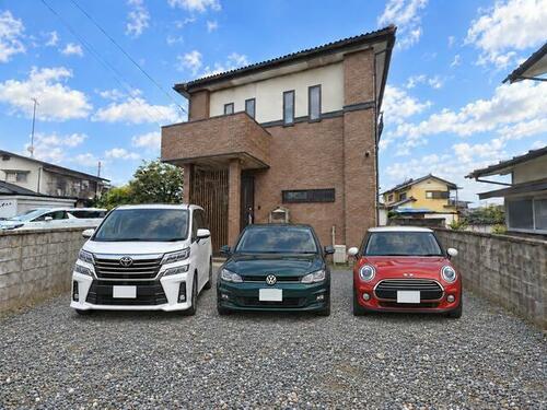 Updated 4LDK with Tatami Room and 3-Car Parking in Tochigi, Tochigi