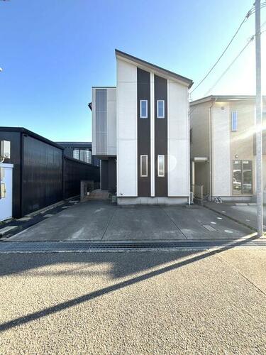 Well-Maintained 3LDK Home with Balcony in Kanazawa, Kanazawa, Ishikawa