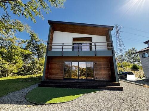 Renovated 2LDK with a Generous Garden in Matsukawa, Fukushima