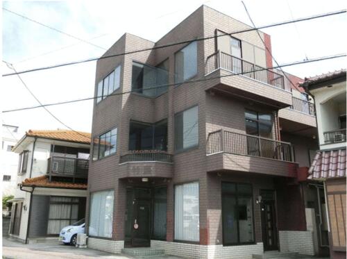 Three-Storey 11K Home Near Nirasaki Station, Nirasaki, Yamanashi