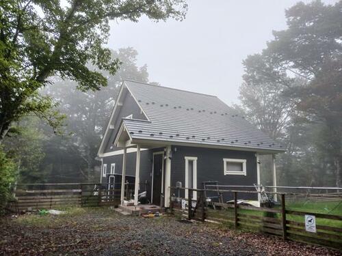 Modern 3LDK Home with Expansive Grounds in Hirano, Yamanakako, Yamanashi