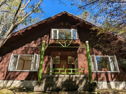 Wooden 3LDK Home with Tatami Rooms in Ashida Hakkano, Tateshina, Nagano