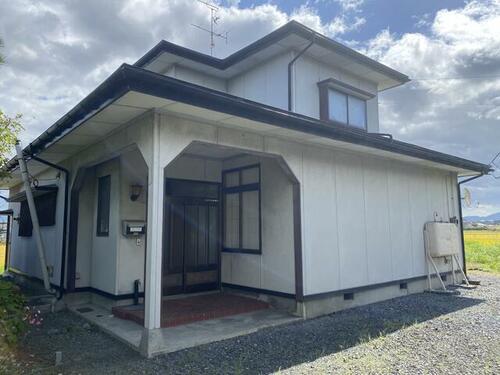 Sunlit Two-Story Tatami Home in Mizusawa Kamata, Oshu, Iwate