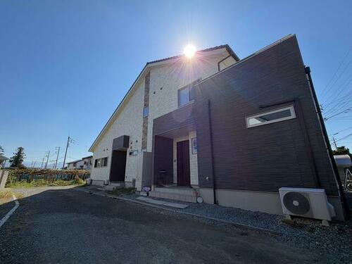 Bright 8SLDK Two-Story Home with Shop Space in Kasugaicho, Fuefuki, Yamanashi