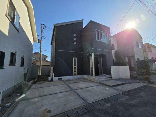 Bright 3LDK Steel-Frame Home in Niigata's Higashi-ku, Niigata
