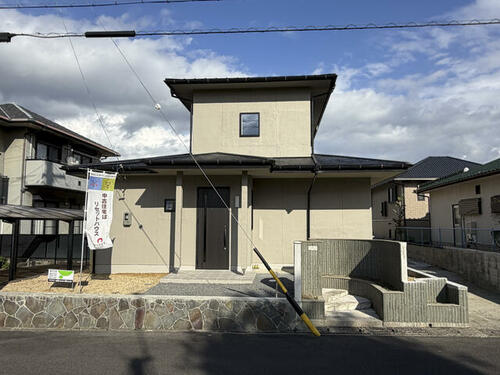 緑ケ丘の閑静な住宅街にあるリノベーション済み3LDK戸建て、可児市