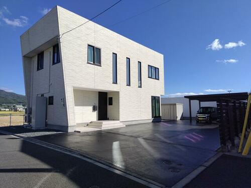 Bright, Renovated 4LDK Home in Higashimaemae, Morioka, Iwate