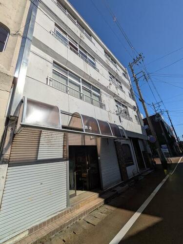 吉田駅徒歩2分、鉄骨造4階建ての6DK住宅、燕市