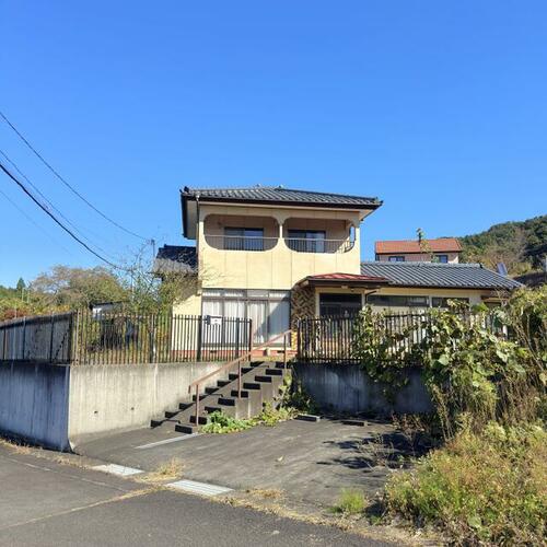 Traditional 6DK Home with Generous Grounds in Tatekoshi, Fukushima
