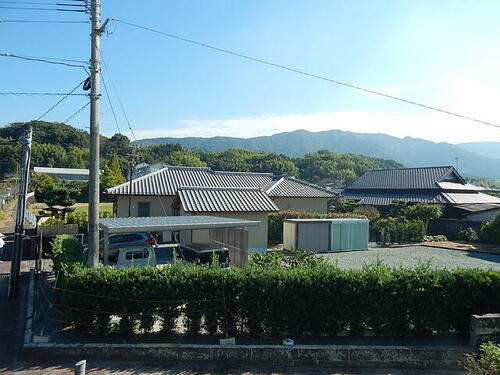 Single-Story 4DK Home with Spacious Grounds in Hikawa, Hikawa, Kumamoto