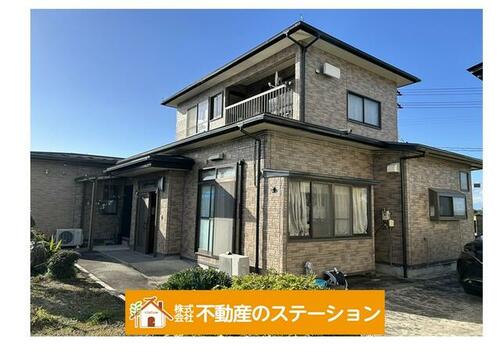 Spacious 8DK Home with Tatami Rooms, Garden, and Garage in Misato, Misato, Miyagi