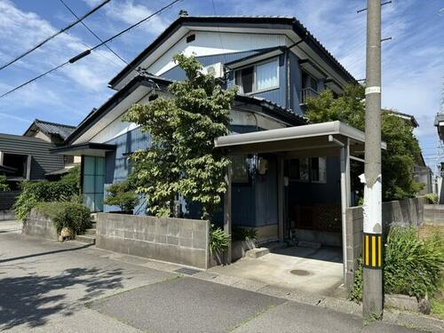 Spacious 5LDK Home with Garden in Nishigakuen, Fukui