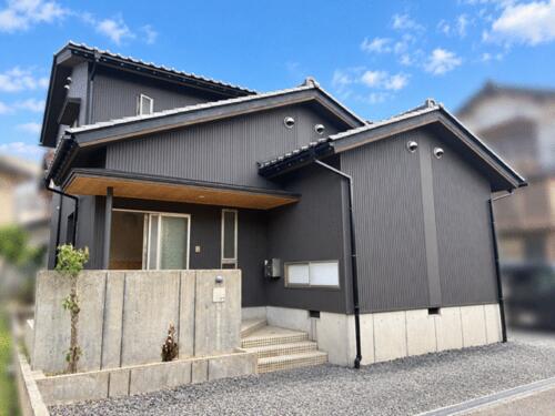 Spacious 5LDK Home with Garden in Shinwa-cho, Tsuruga, Fukui