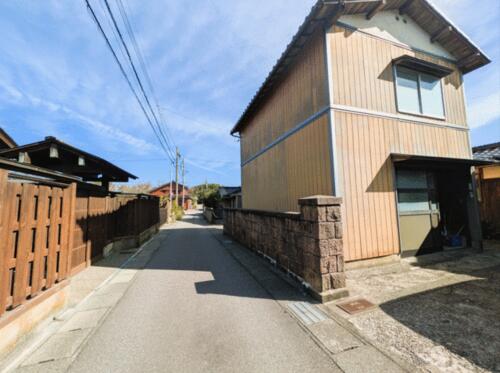 Spacious 3DK Wooden Home Near the Sea in Kaga, Kaga, Ishikawa