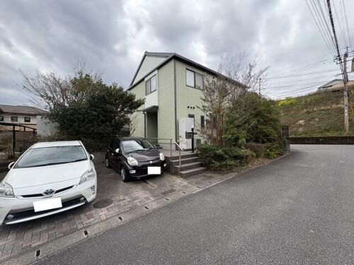 Spacious 4LDK with Tatami Rooms in Takaeminami, Oita