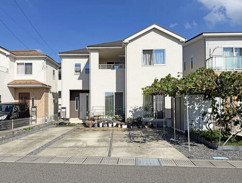 Well-Maintained 4LDK Home with Garden and Parking for Four, Higashihiroshima, Hiroshima