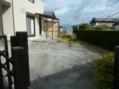 Spacious 4LDK Home with Tatami Rooms in Kamiura, Yoshinogawa, Tokushima