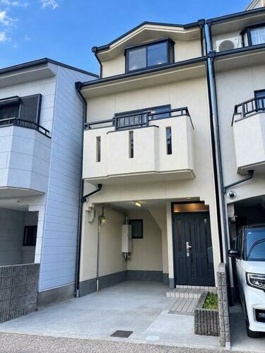 Bright 4LDK Three-Story Home Near Katsura Station, Kyoto