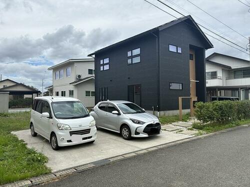 水沢上姉体のゆとりある敷地に建つ3LDKの戸建て、奥州市
