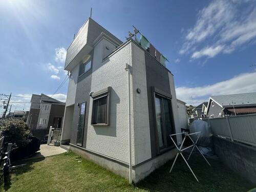 屋上バルコニーと庭付き、旭区川井本町の明るい4LDK戸建て、横浜市