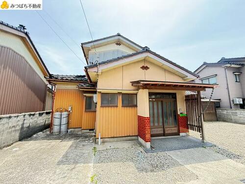 Spacious 7DK Wooden Home Near Nishi-Namerikawa Station, Namerikawa, Toyama
