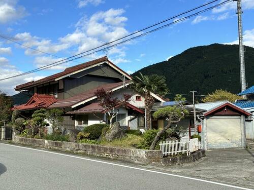 広い庭付き、下呂市萩原町羽根のゆとりある10K戸建て、下呂市