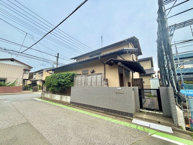 Traditional 3LDK Home with Ryokan Charm and Private Garden in Kawagoe in Saitama