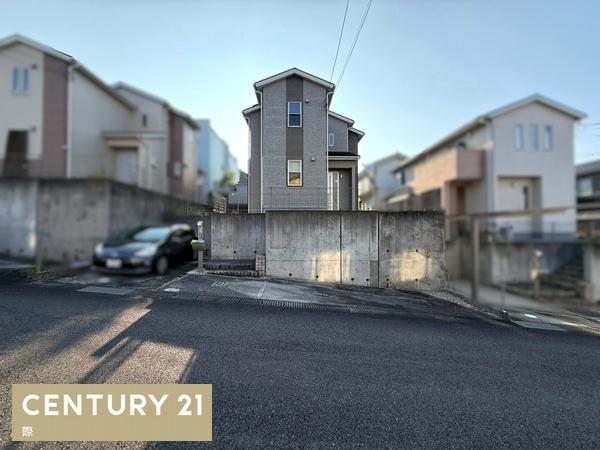 Fully Renovated 4LDK Home in Satsukidai, Hashimoto, Wakayama